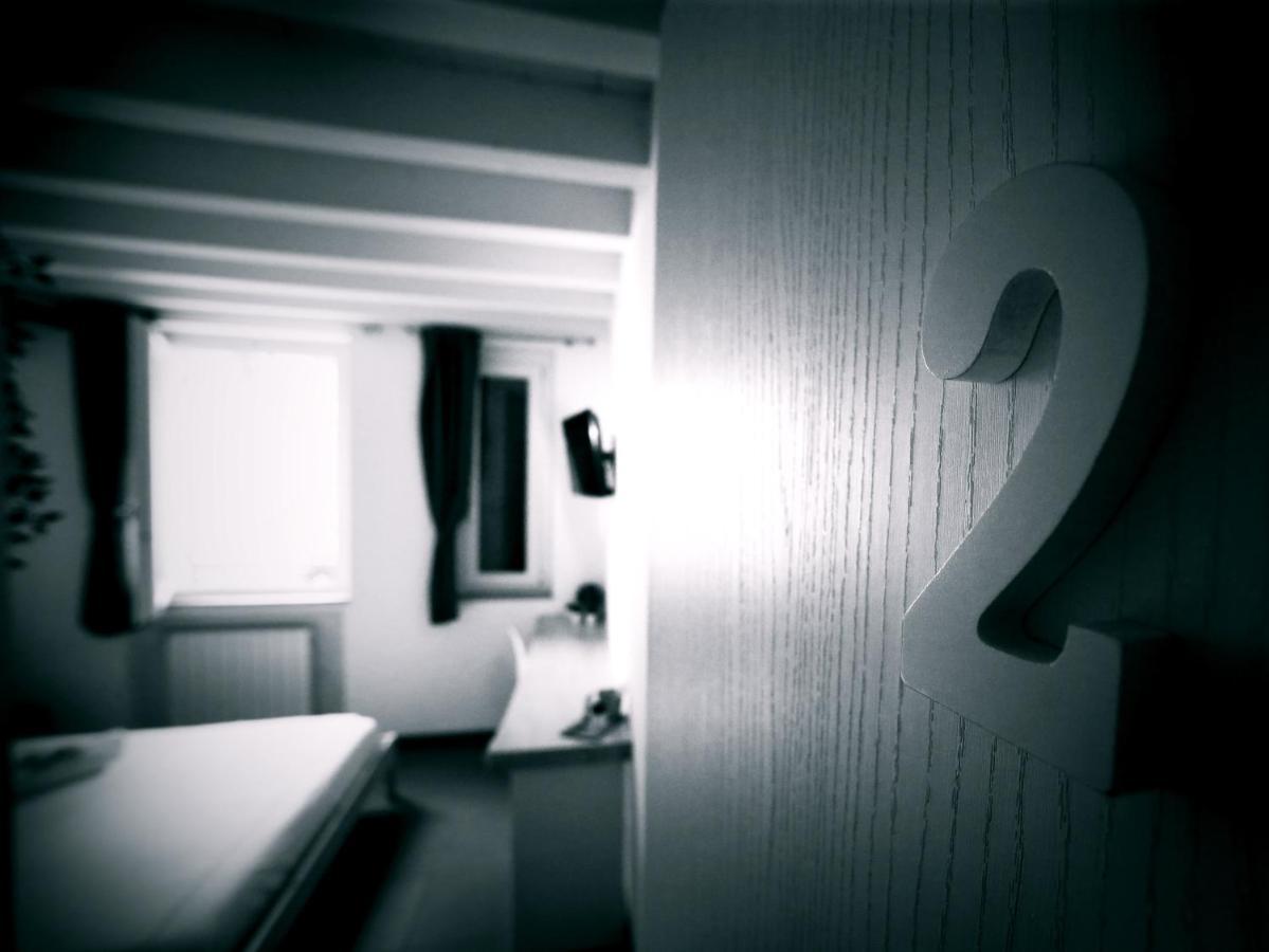 Hotel Ermi Sona Zewnętrze zdjęcie