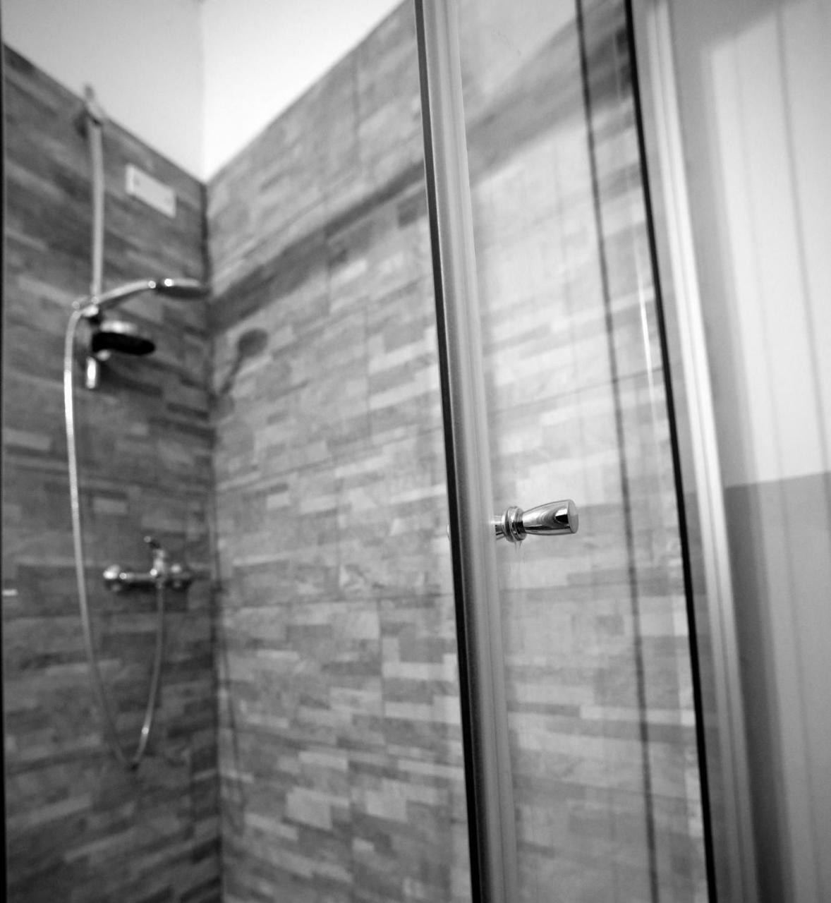 Hotel Ermi Sona Zewnętrze zdjęcie